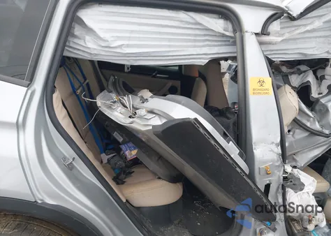 2016 BMW X3 xDrive28I z USA, uszkodzony, nr VIN 5UXWX9C57G0D65711